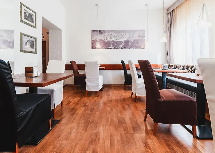 Binders Budget City-mountain